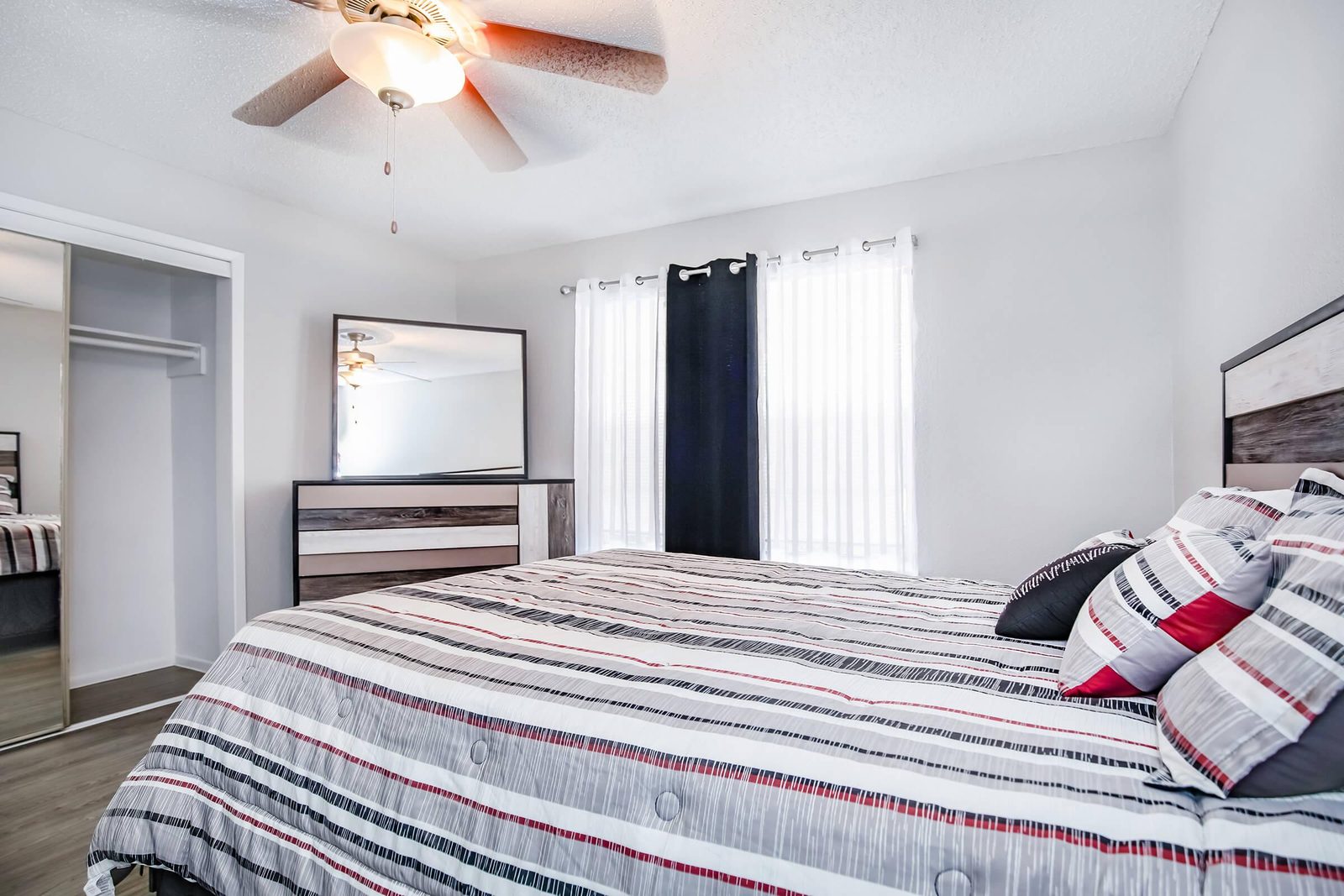 Recámara dentro de un apartamento de Eden Pointe
